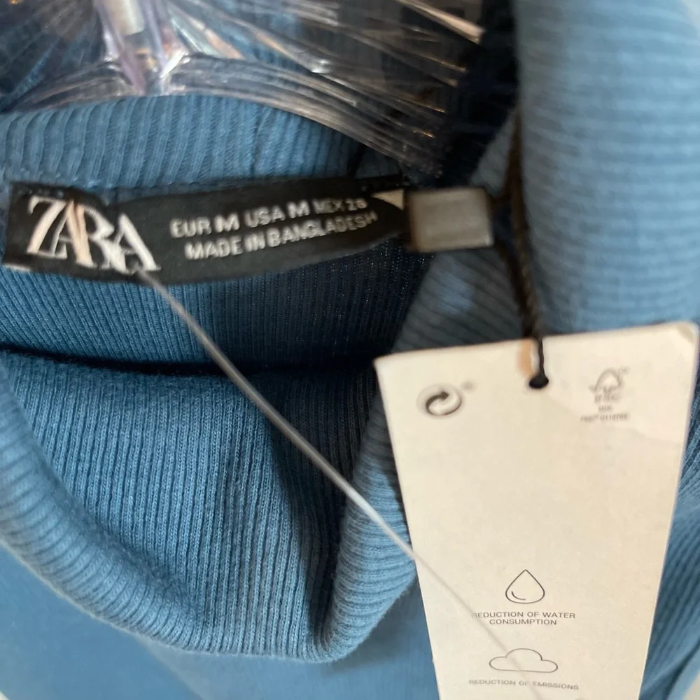 NWT Zara Woman’s Ribbed Midi Blue Dress Short Sleeve
Size: Small - Picture 4 of 8